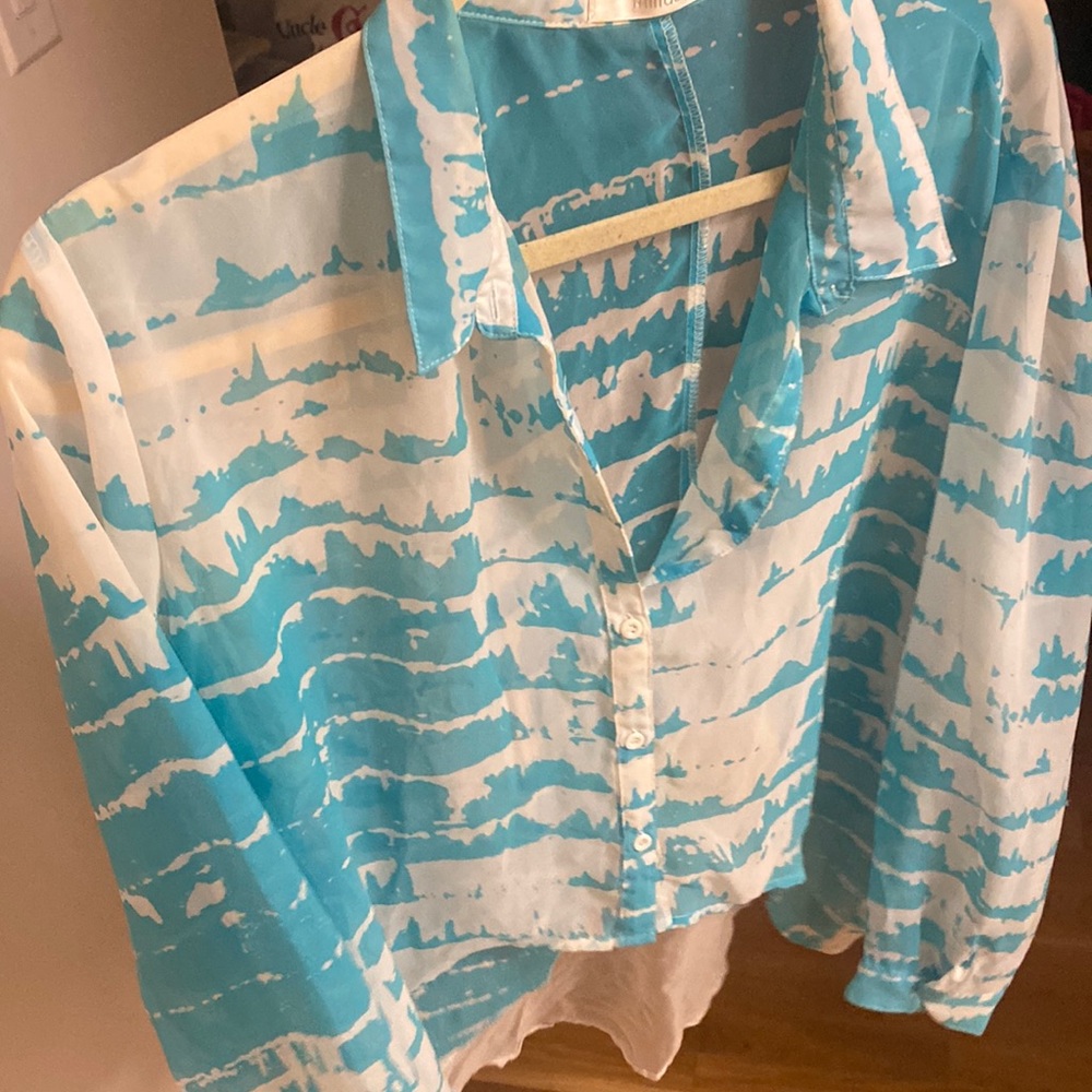 Blue and white tie dye chiffon high low top!